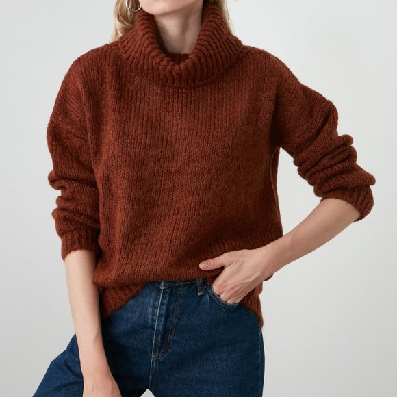 NWT Brown Turtleneck Woman Knitwear Sweater Small - Picture 5 of 8